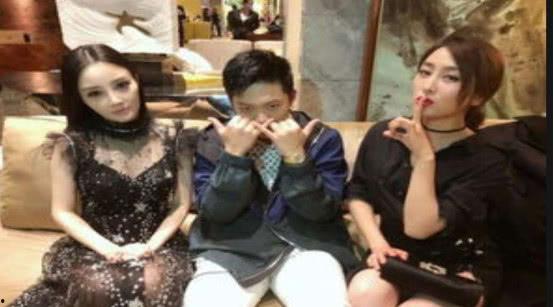 娱乐圈吃瓜群众直播,吃瓜群众揭秘幕后真相